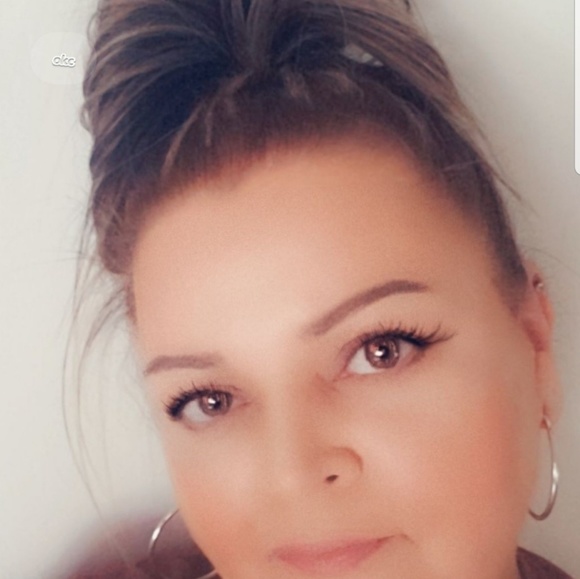 Meet your Posher, Diana - Picture 2 of 4